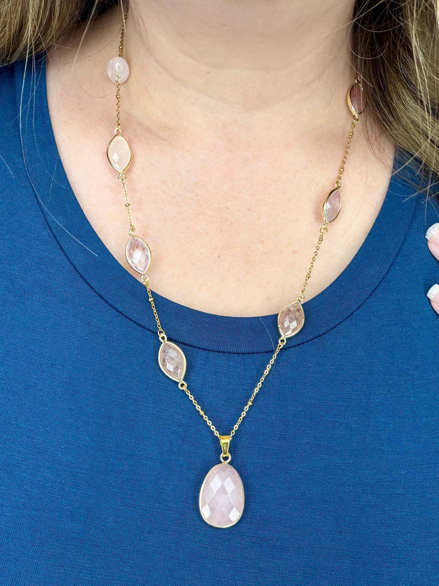 Rose Glow Necklace