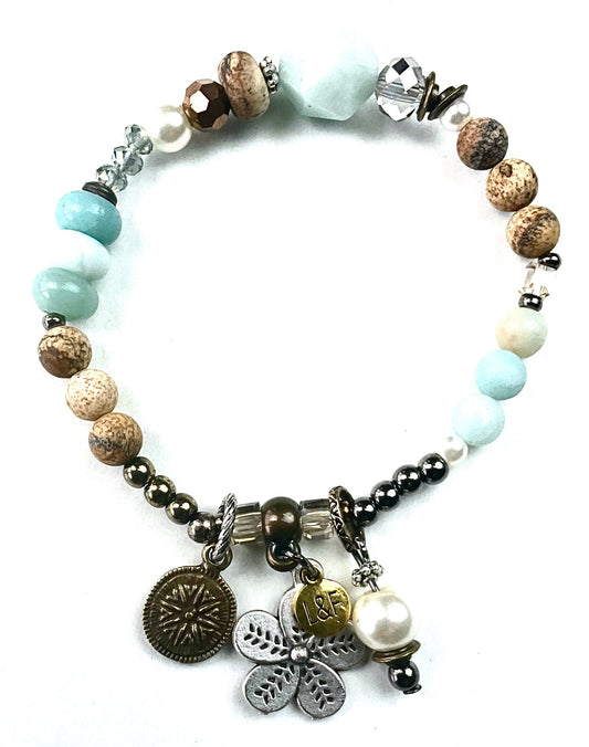 Coast Vibes Stretch Bracelet with Daisy Dangle